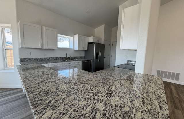 2709 West Onyx Street