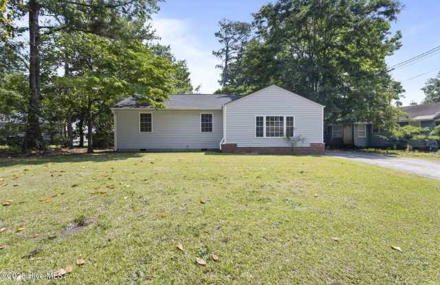 Photo of 404 Dogwood Lane