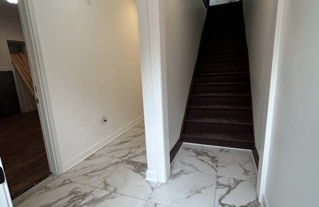 6016 S Saint Lawrence Avenue