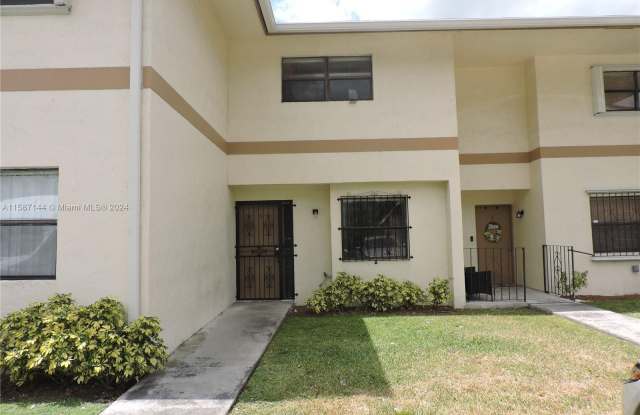 6490 SW 130th Ave