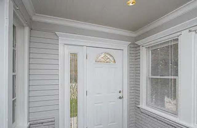 Photo of Large home in a convenient location