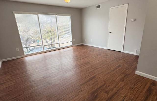 Photo of The Midtowner