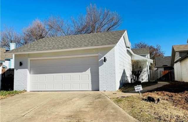 2009 Twisted Oak Circle