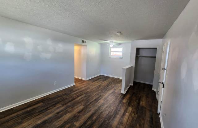 Charming 1 bedroom 1 bath apartment for rent with additional storage available!