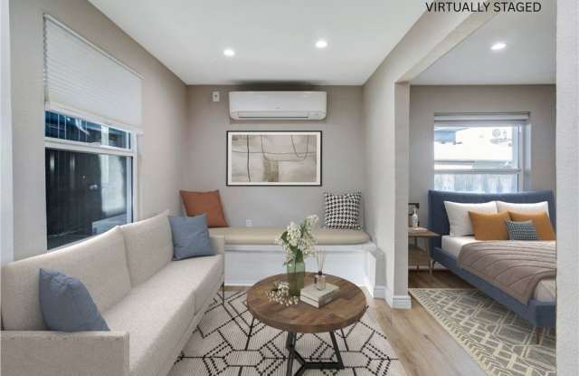 985 Dexter Street 1/2