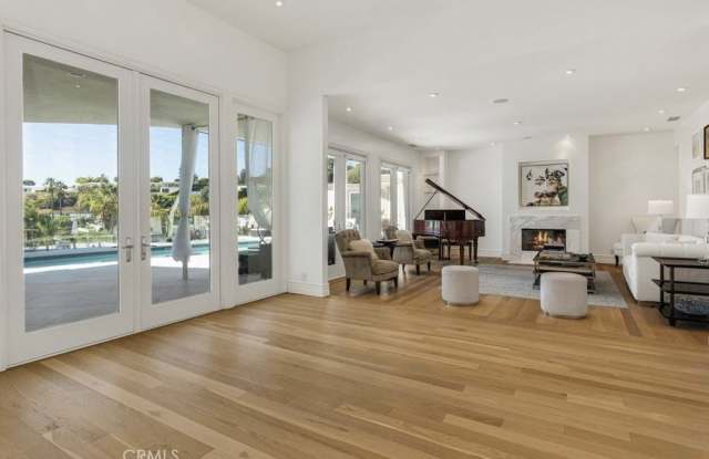 1625 Loma Vista Drive