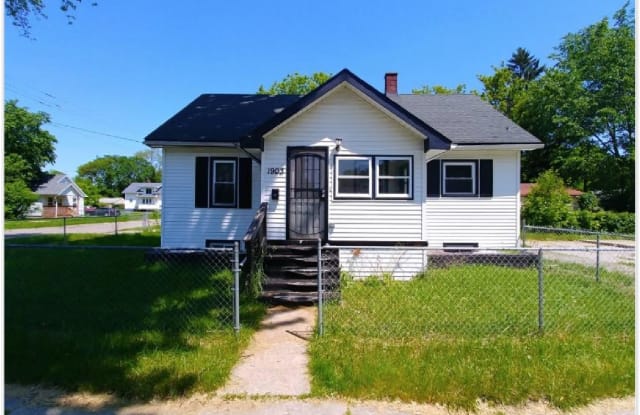 1903 Hiland St - 1903 Hiland Street, Saginaw, MI 48601