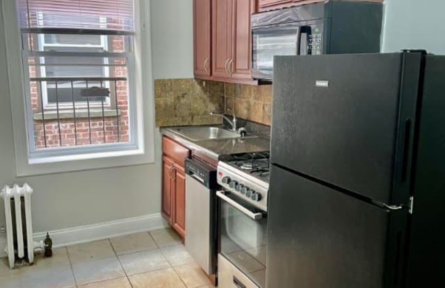 132 Corbin Ave 4Z - 132 Corbin Avenue, Jersey City, NJ 07306