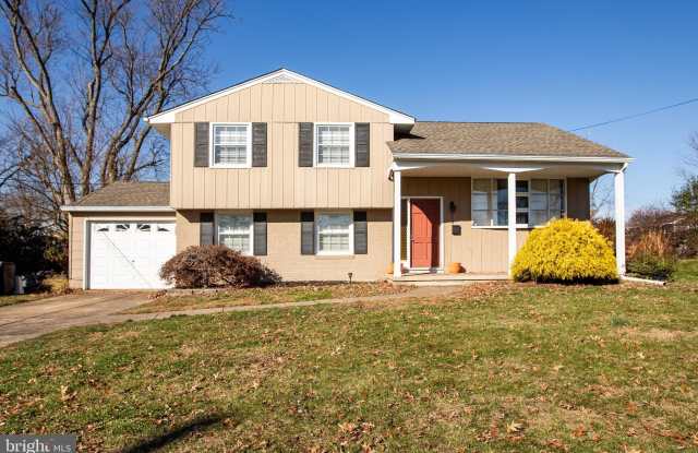 Photo of 119 WALT WHITMAN Boulevard