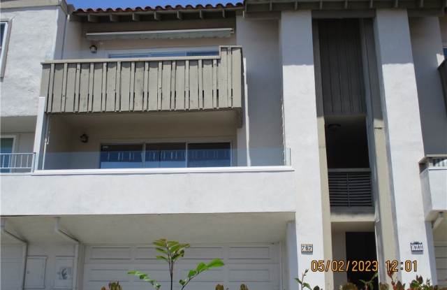 767 Calle Los Olivos