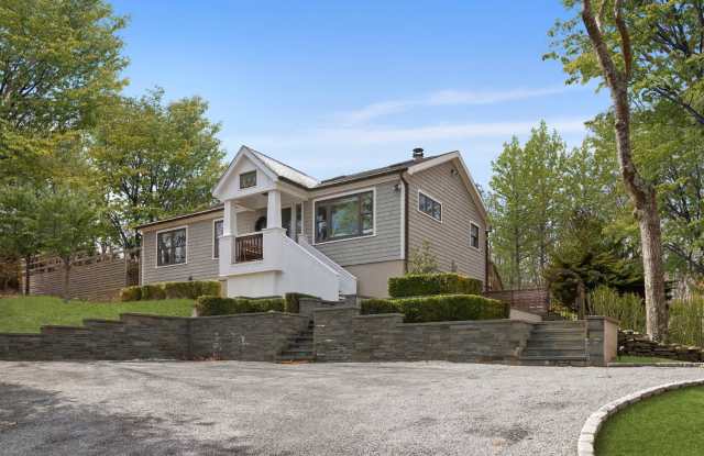 505 Wainscott Northwest Road