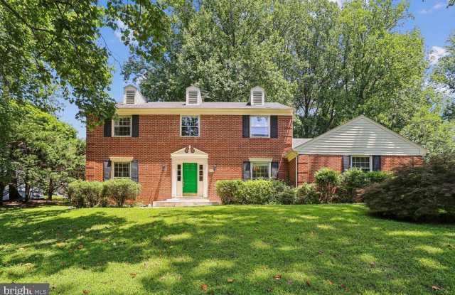903 RIDGE Drive