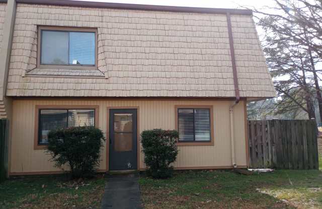 3 Bedrooms, 2.5 Bathrooms Condo Rental