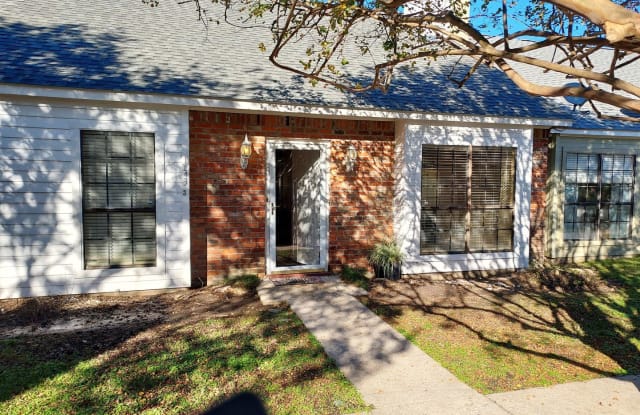 12433 Coursey Blvd - 12433 Coursey Boulevard, Baton Rouge, LA 70816