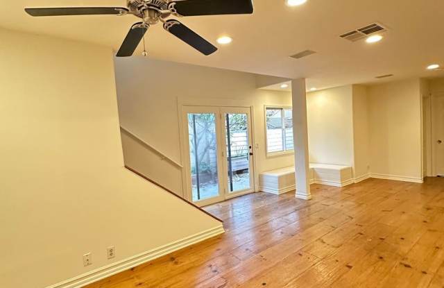 3 Bedroom Irvine Home - Large Master Suite w/ Wood Floors - Beautiful!!!!!