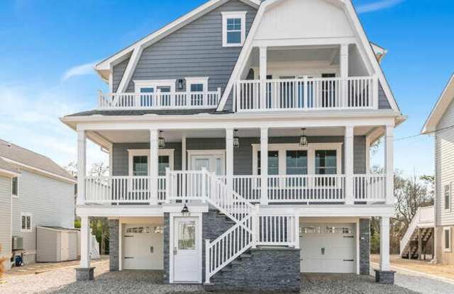 916 Ocean Avenue