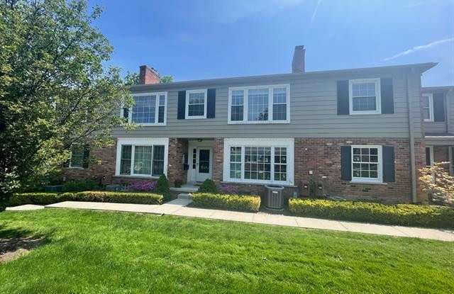 551 N OLD WOODWARD Avenue