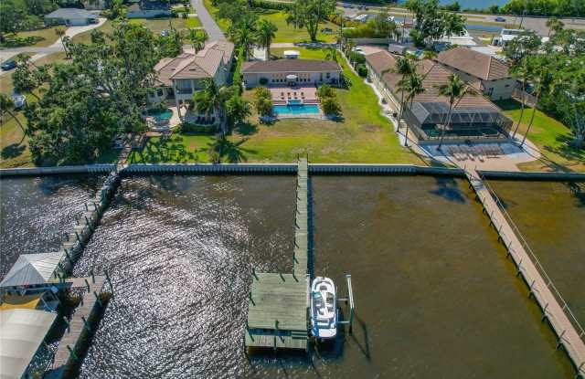 1104 NANCY GAMBLE LANE