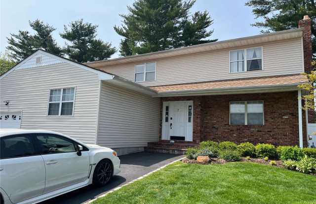 7 Tredwell Court