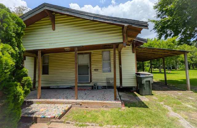 2701 Thomas Blvd., Port Arthur, TX 77640