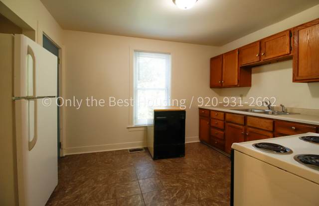 1328 Reed Avenue - B