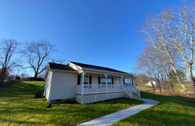 Photo of SUBLEASE through May 2026 3 Bedroom 2 Bath-Beautiful Views