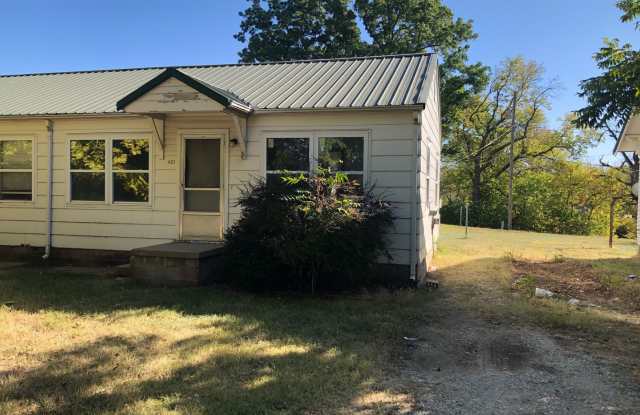 $550 - 1 bed 1 bath - Single Family Home