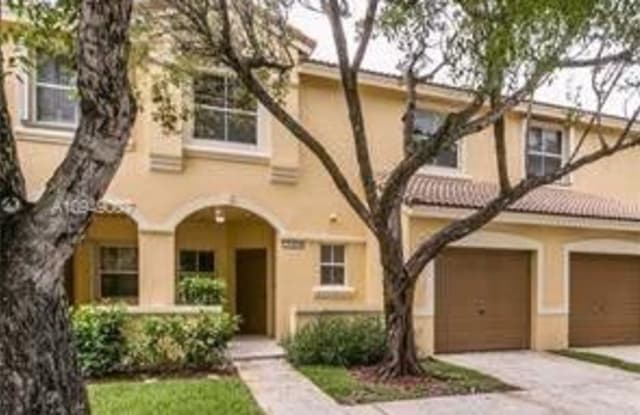 16889 SW 1st Mnr - 16889 Southwest 1st Manor, Pembroke Pines, FL 33027