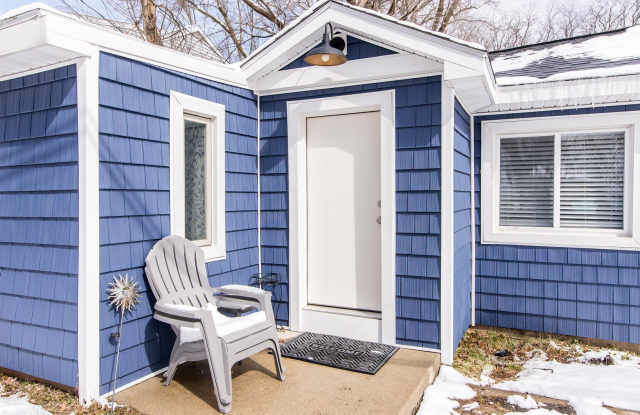 Photo of 11291 E Shore Drive unit: Front House