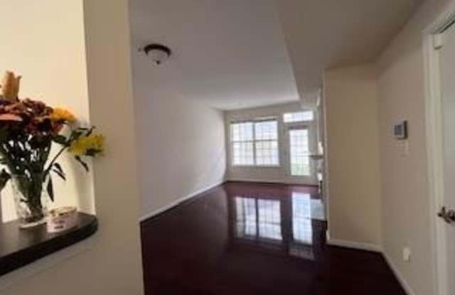 2651 PARK TOWER Drive unit: 104