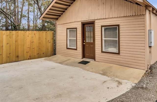 Photo of 925 W 8th Street