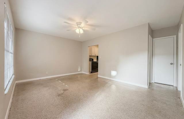1210 Southwest 26th StreetUnit 4