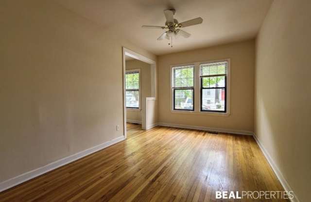 Photo of 3002 N Racine