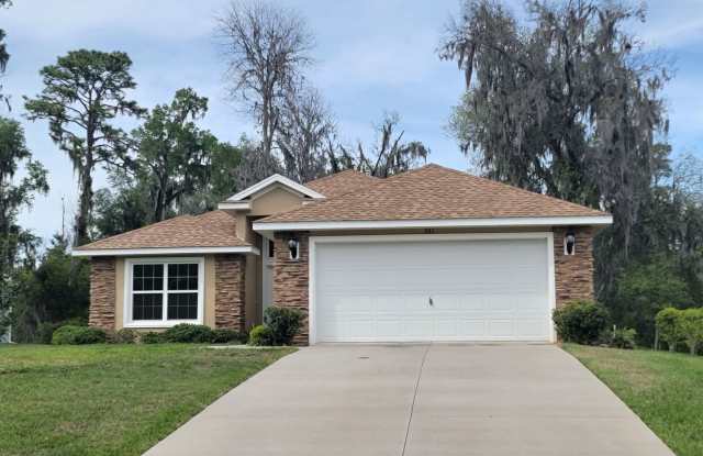 Gorgeous 2/2/2 + Den in Heritage Oaks!!!