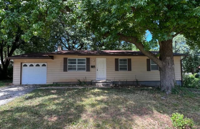 631 S Golden - 631 South Golden Avenue, Springfield, MO 65802