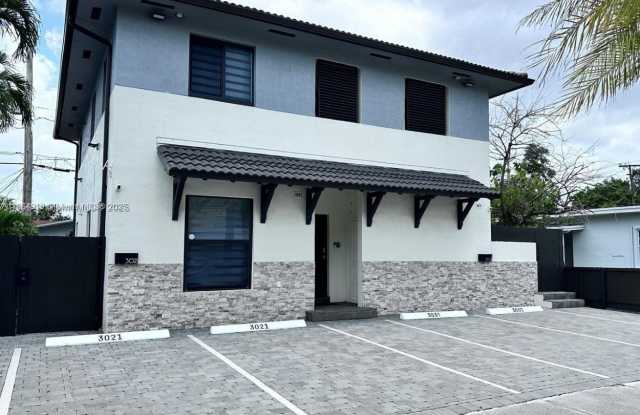 Photo of 3021 SW 27th Ln