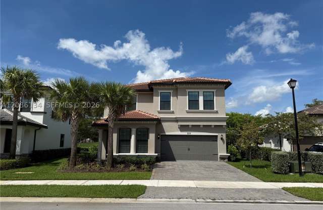 8112 NW 78th St