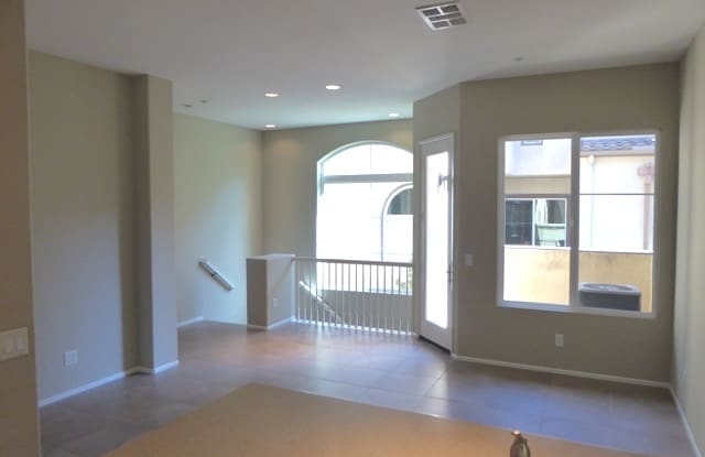 Beautiful 2 Bed 2.5 Bath Condo in San Marcos