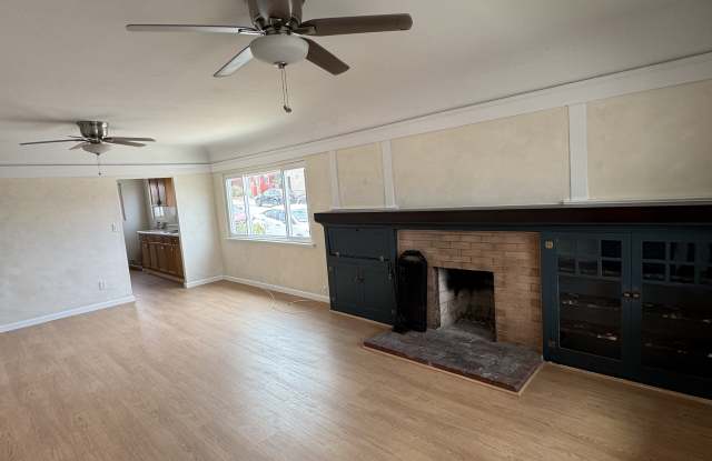 3807 Arnold Ave