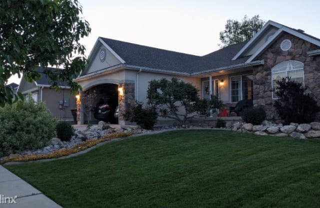 6764 Spring Oak Dr - 6764 West Spring Oak Drive, West Jordan, UT 84081