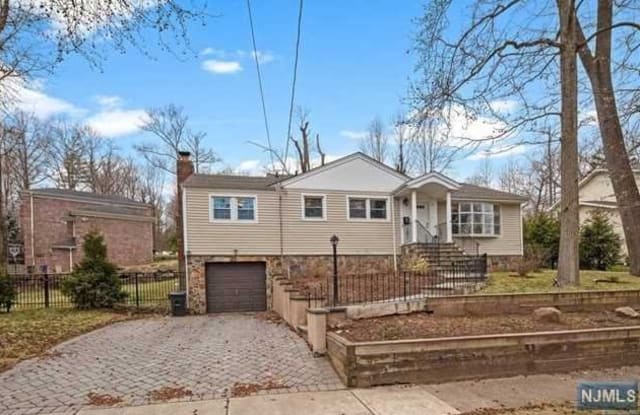 251 Brookside Avenue - 251 Brookside Avenue, Cresskill, NJ 07626