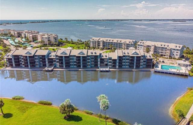 40 NE Plantation Road unit: 309