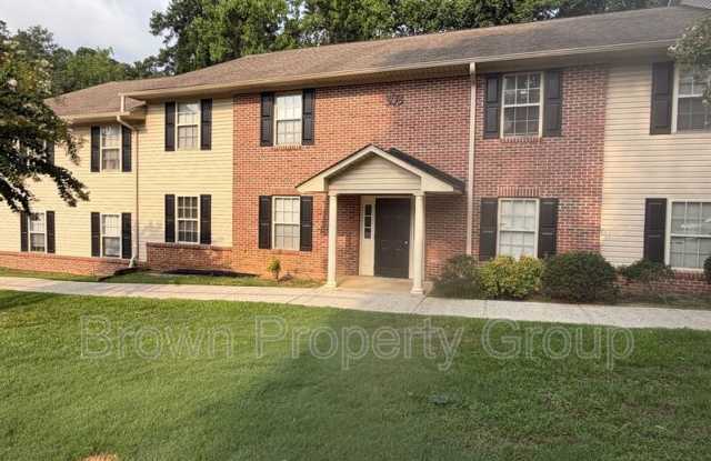 303-101 Hinsdale Ave