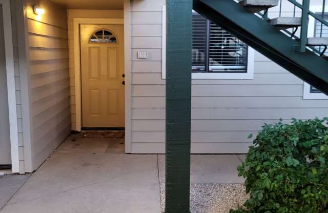 2 Bed/2Bath Condo In University Heights! Available Oct 15th!