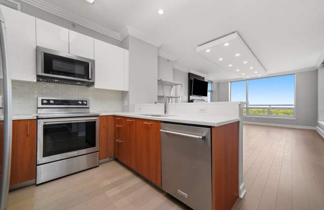 1901 S Calumet Avenue