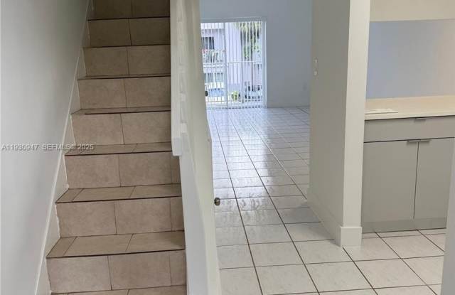 Photo of 2760 W 76th St