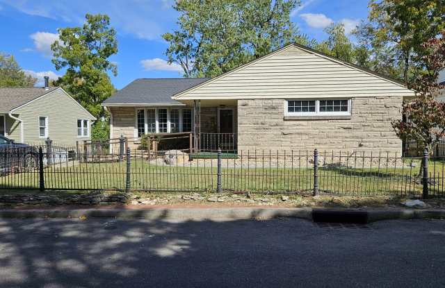 509 South Swain Avenue