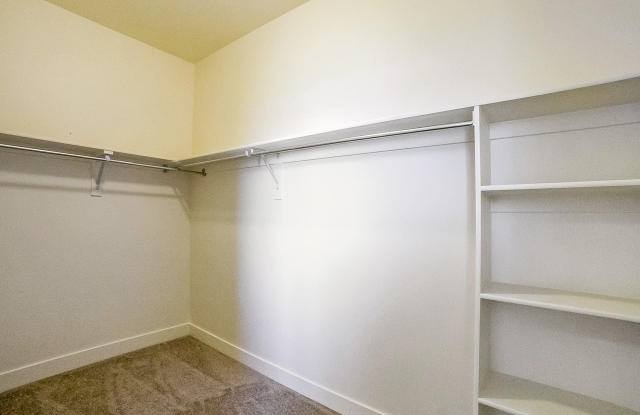 175 N Harold St Unit A11