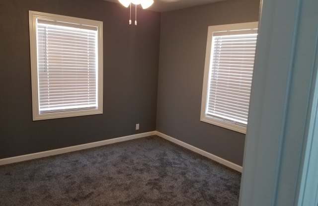 321 East Kinkaid Street