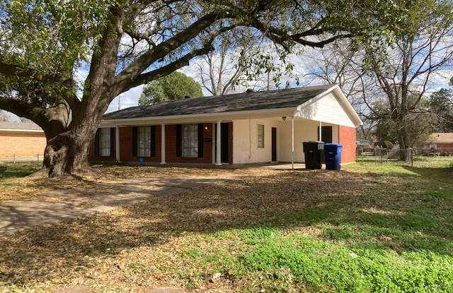 2210 W Algonquin Trail